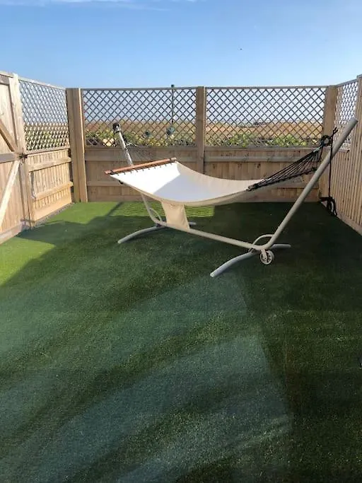 Appartement 3 Bed Garden Apt, Clifftop, Sleeps 8 With Parking And Lazy Spa Bournemouth Verenigd Koninkrijk