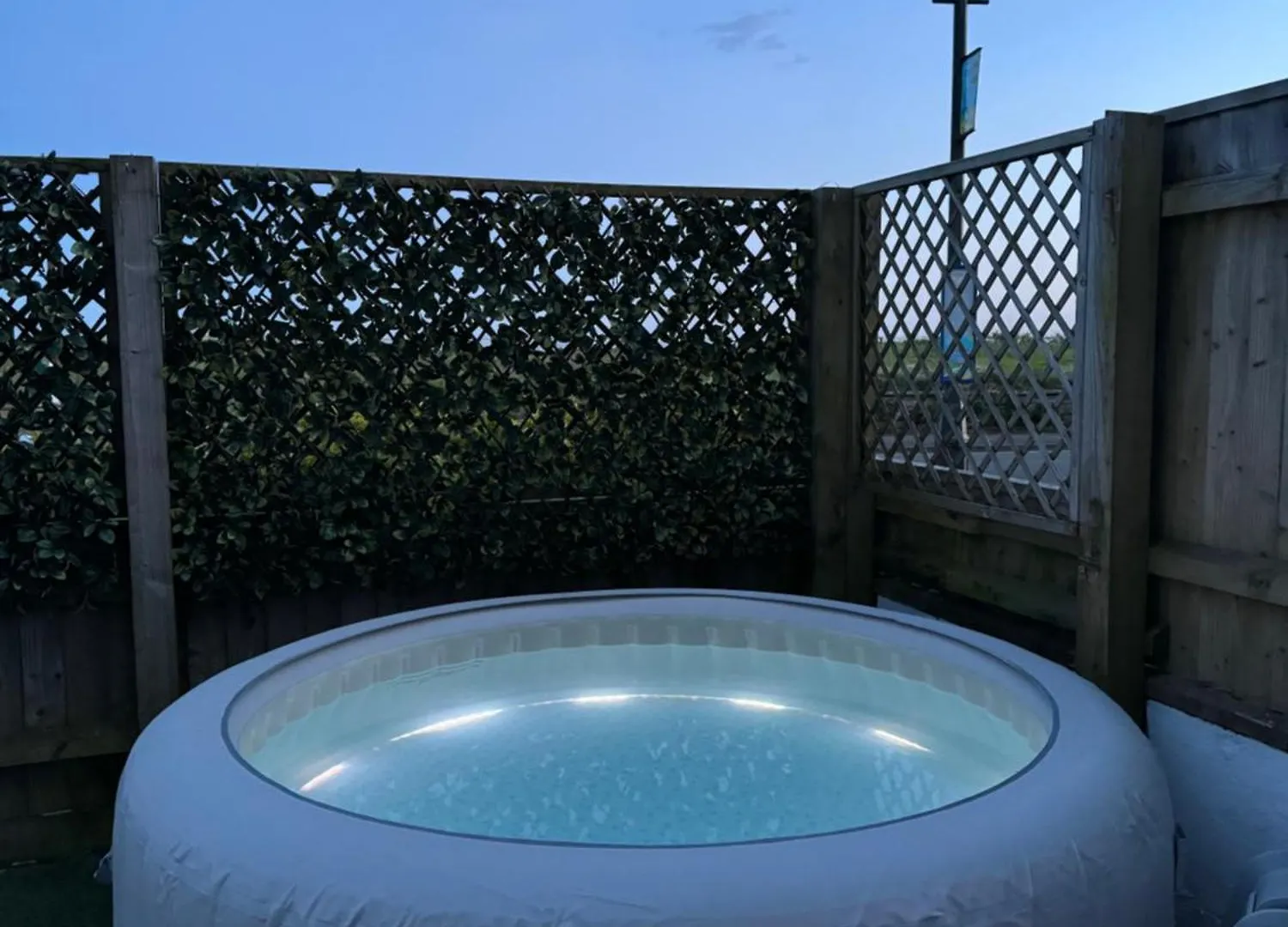 Apartment 3 Bed Garden Apt, Clifftop, Sleeps 8 With Parking And Lazy Spa Bournemouth United Kingdom